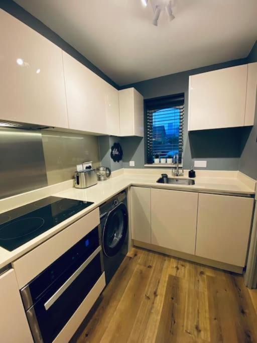 The Nest Apartment London Exterior photo